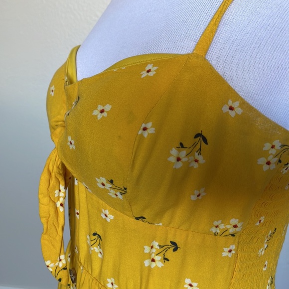 Large Yellow floral dress - Picture 10 of 10